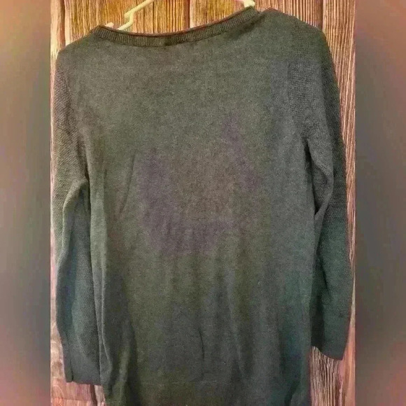 Loft womans sz small sweater - Picture 3 of 4